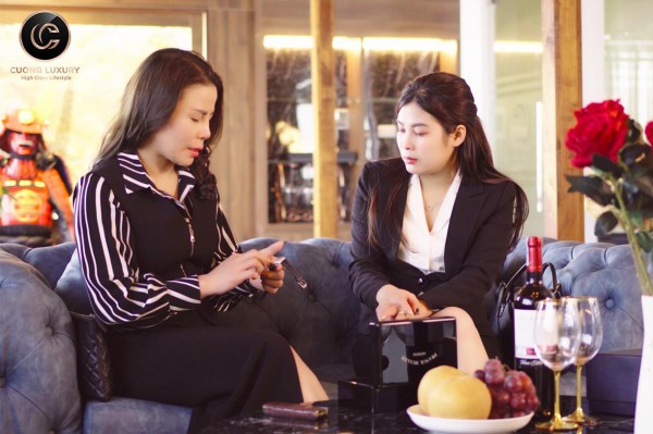 CHIA SẺ HÀNH TRÌNH 12 NĂM ĐỒNG HÀNH CÙNG CUONG LUXURY CỦA MS HẰNG